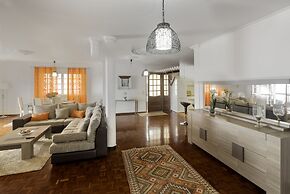 Top Floor With three Balconies