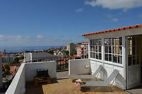 Top Floor with terrace in Funchal