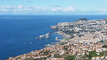 Top Floor with terrace in Funchal