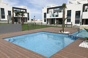 Oasis Beach IX - Christina