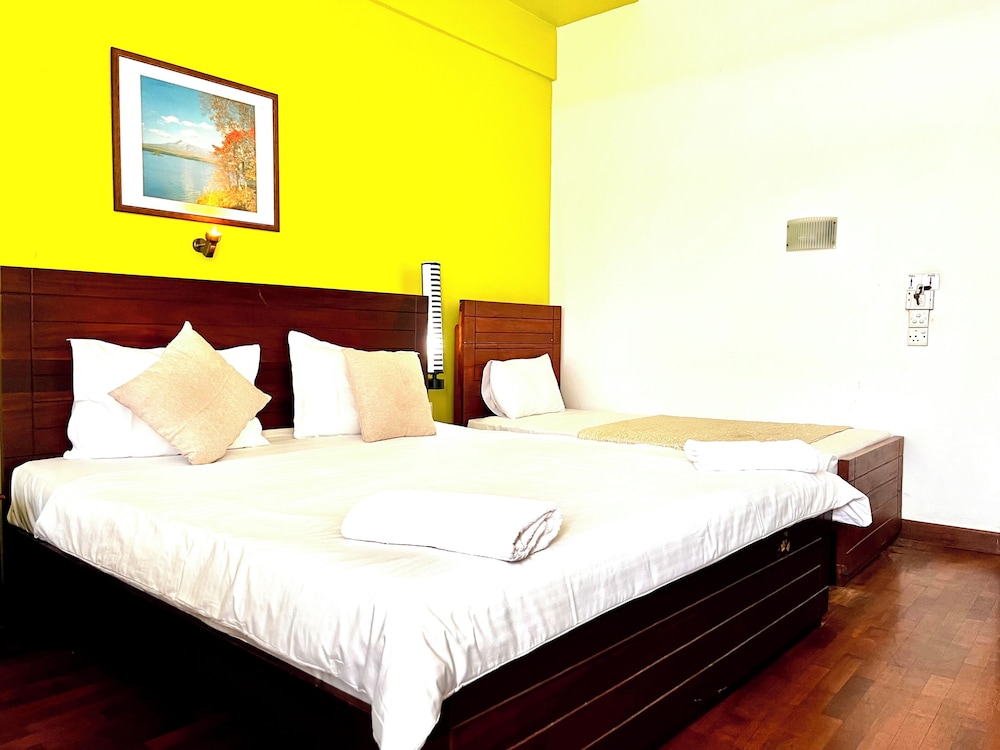 Subhas Hotel
