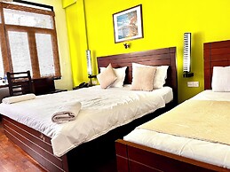 Subhas Hotel