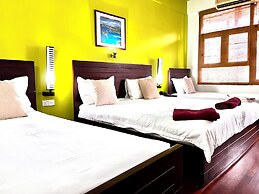 Subhas Hotel