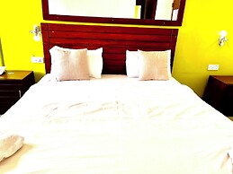 Subhas Hotel