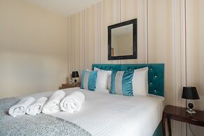 Novelty Suites - Roslin Street