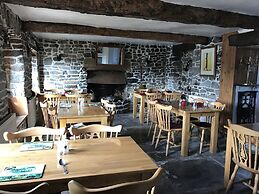 The Pecking Mill Inn