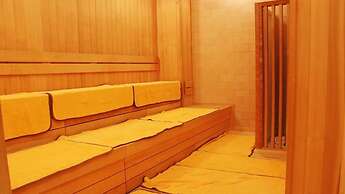 Hotel & Spa TOPOS Sendai Station - Caters to Men