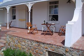 2 Cottons Cottage