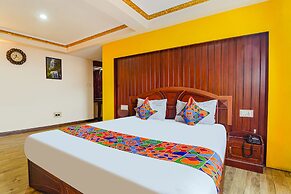 FabHotel Roshan Residency