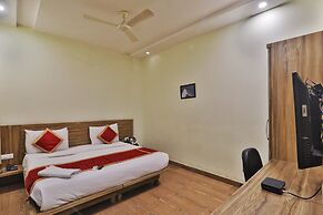 Hotel Aarya