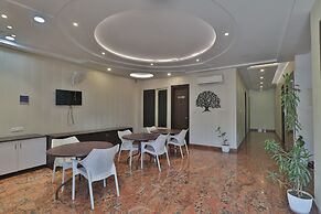Hotel Aarya