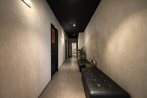 Monaco Boutique Hotel Kampung Air