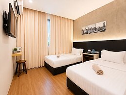 Monaco Boutique Hotel Kampung Air