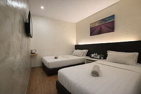 Monaco Boutique Hotel Kampung Air