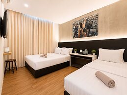 Monaco Boutique Hotel Kampung Air