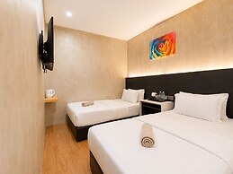 Monaco Boutique Hotel Kampung Air
