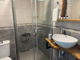 Azra Apart & Otel
