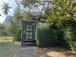 Baan Rim Nam Resort