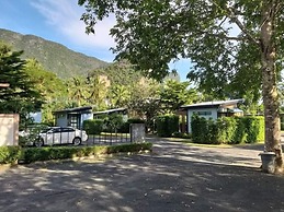Baan Rim Nam Resort
