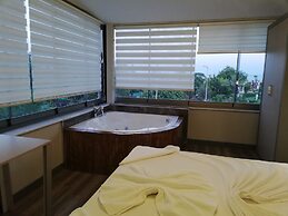 Casa De Sirena Apart Hotel