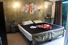 Hi Karon Beach Hotel