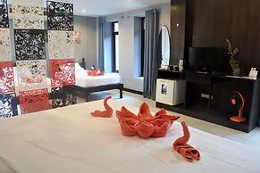 Hi Karon Beach Hotel