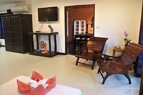 Hi Karon Beach Hotel