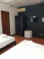 Hi Karon Beach Hotel