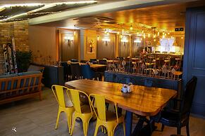 Hotel Zade