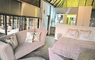 Thulani Game Lodge And Eco Estate