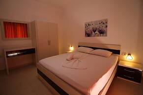Hotel Argjiro