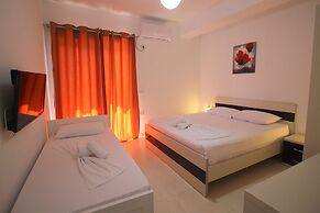 Hotel Argjiro