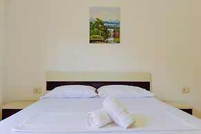 Hotel Argjiro