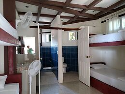 Zapote Tree Inn
