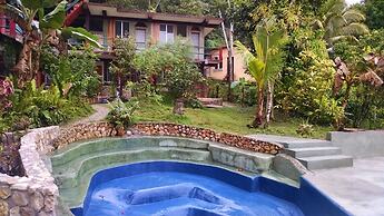 Zapote Tree Inn