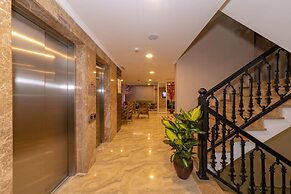 Vision Deluxe Hotel