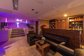 Vision Deluxe Hotel