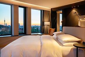 ANDAZ MUNICH SCHWABINGER TOR, BY HYATT