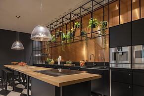 ANDAZ MUNICH SCHWABINGER TOR, BY HYATT