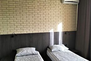 Guesthouse on Rodnikovaya 9