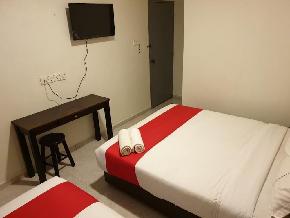 Fully Hotel Desa Tebrau