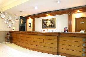 RedDoorz @ Surapati