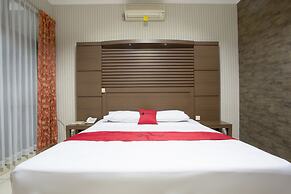 RedDoorz @ Surapati