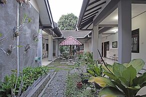 RedDoorz @ Soekarno Hatta 2