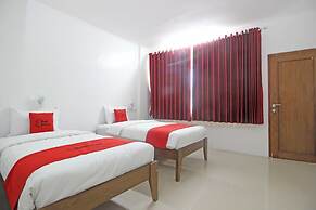 RedDoorz @ Jalan Ringroad Selatan
