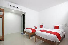 RedDoorz @ Jalan Ringroad Selatan