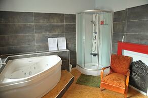 Stone Lodge