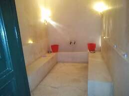 Riad salam 40
