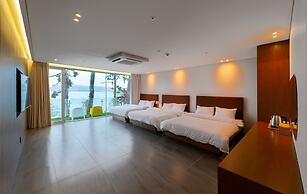 La Terrace Resort