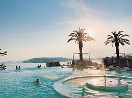 La Terrace Resort